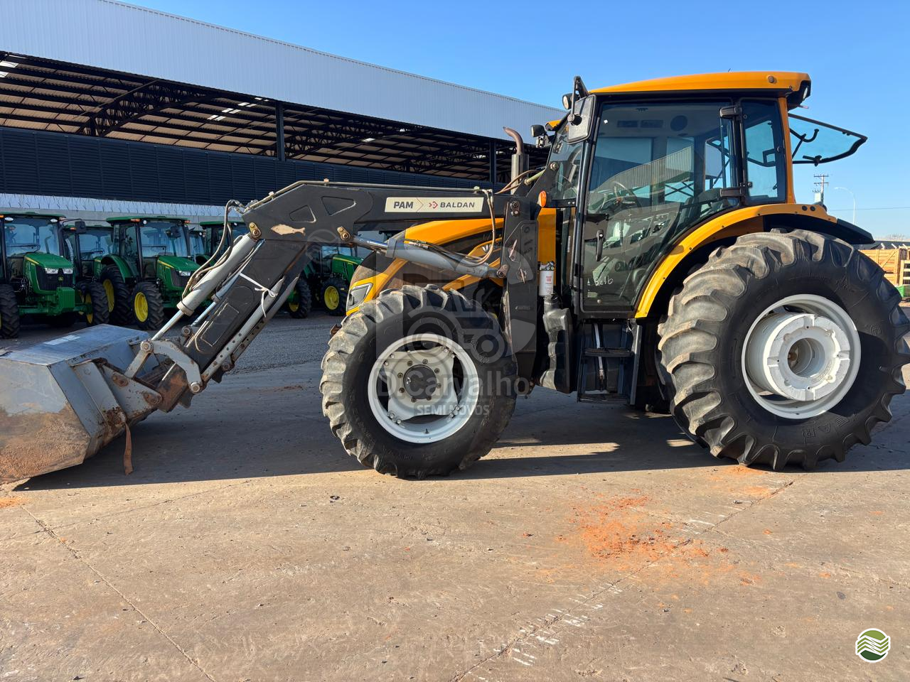 TRATOR VALTRA VALTRA A134 Tração 4x4 D. Carvalho - John Deere ARACATUBA SÃO PAULO SP